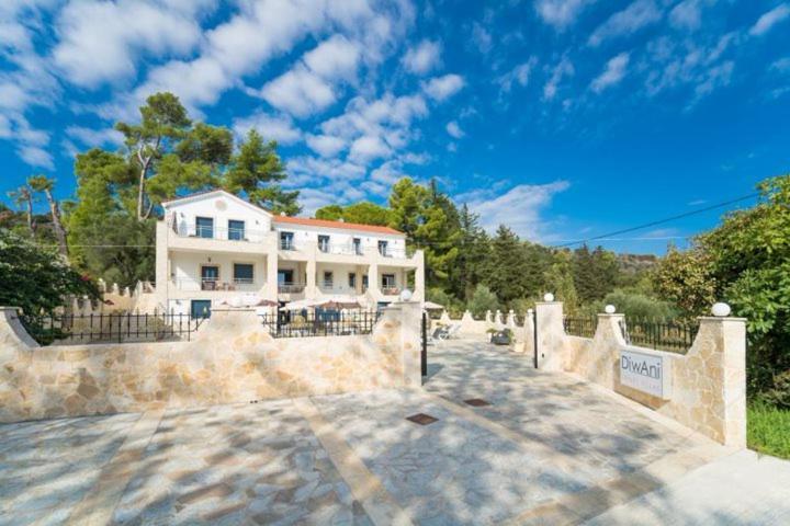 Diwani Luxury Villas